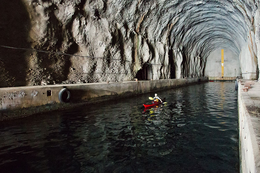 Croatia kayak in submarine cave