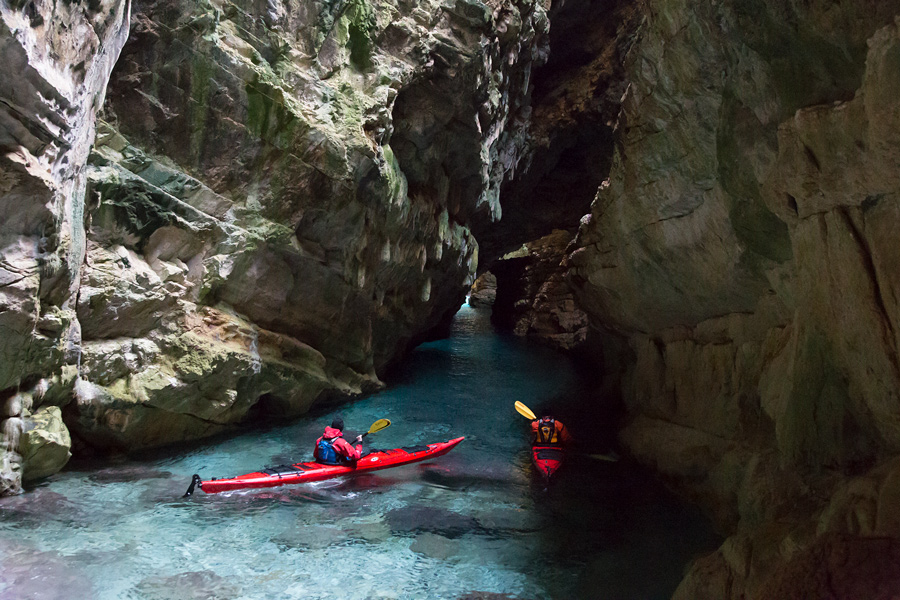 kayaking_cave_in_croatia